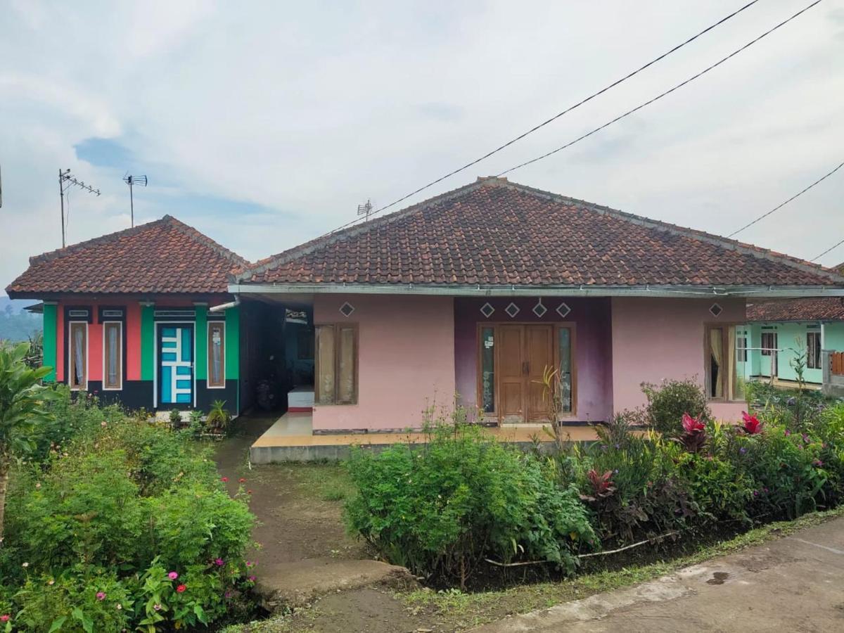 Cikareumbi Villa Lembang Bunda מראה חיצוני תמונה